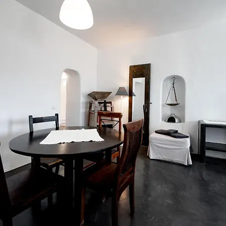 Apartment Lotza Oia (Santorini)