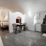 Lotza * Oia (Santorini)