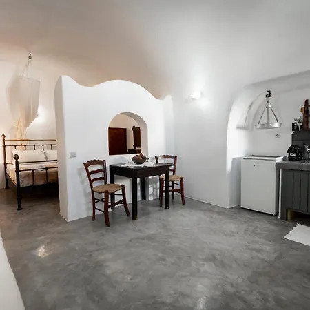 Lotza * Oia (Santorini)