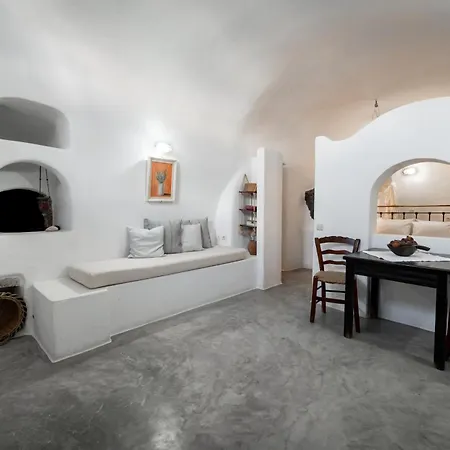 Lotza Oia (Santorini)