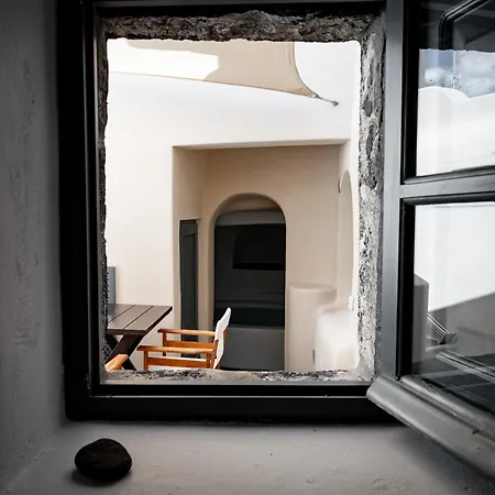 Lotza Oia (Santorini)