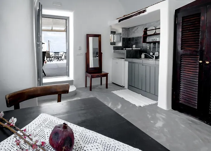 Lotza Oia (Santorini)