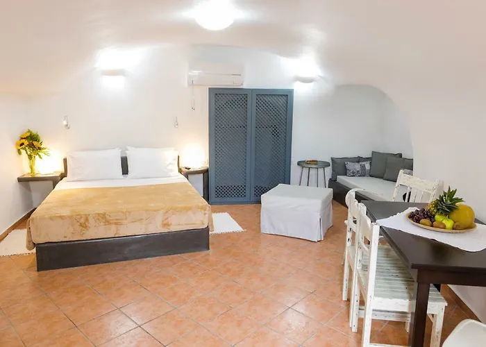 Lotza * Oia (Santorini)