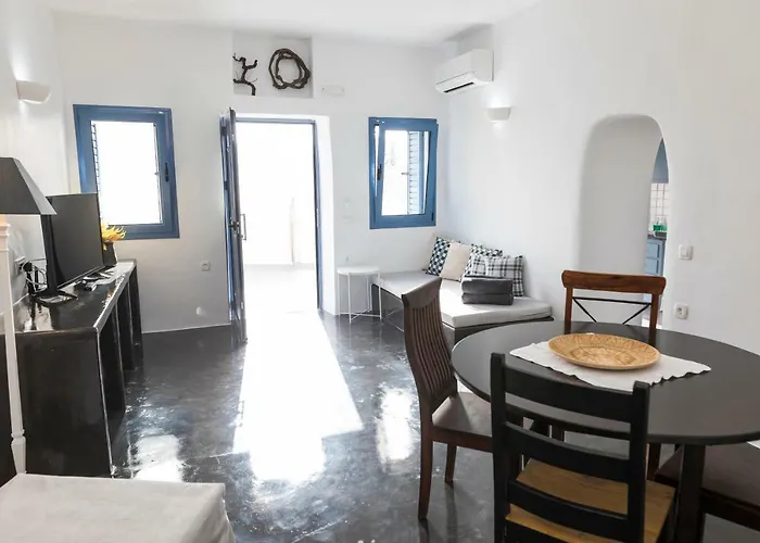 Lotza Oia (Santorini)