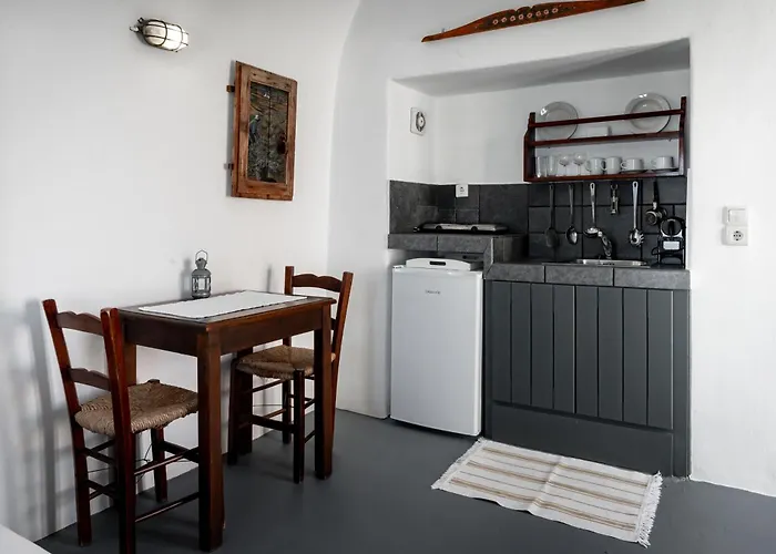 Lotza * Oia (Santorini)